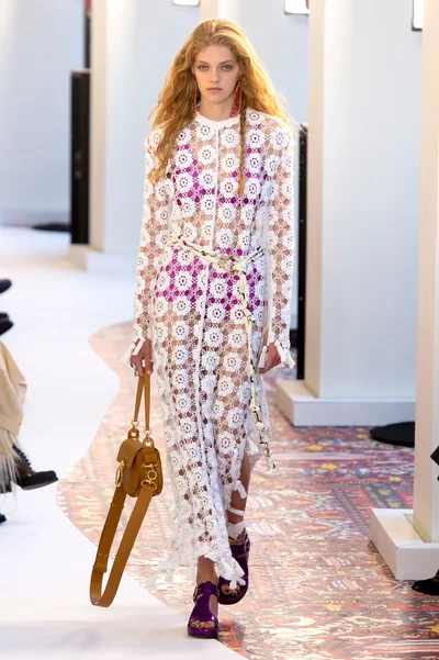 Look 13